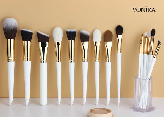 Vonira Beauty Private Label Platte Vloeibare Foundation Make-up Kwast